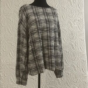 LOFT Black and White Textured Top